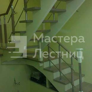 Лестница на 180 градусов забежная