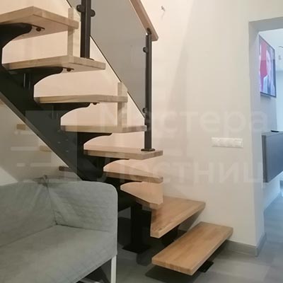 лестница на 90 градусов в частном доме